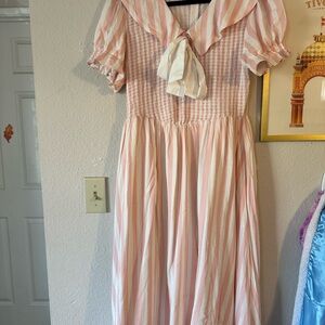 Ivy City Co. L Pink and White Bow Dress With Collar Minor Flaws